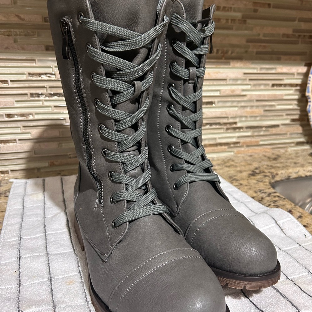 Dream Pairs Gray Combat Boots